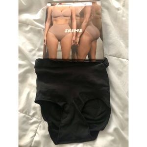 SKIMS SHAPEWEAR